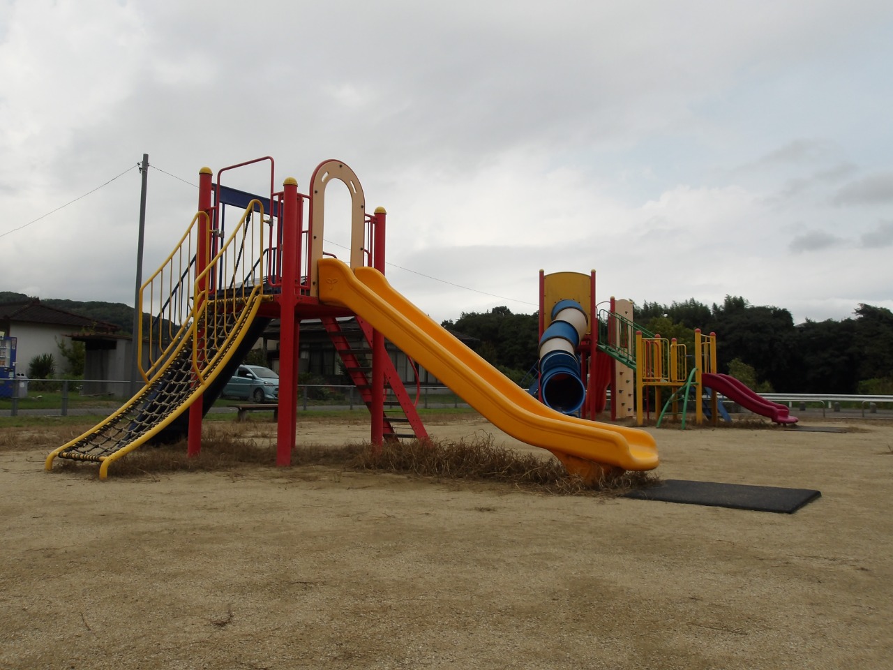 写真：挾間多目的公園の遊具1