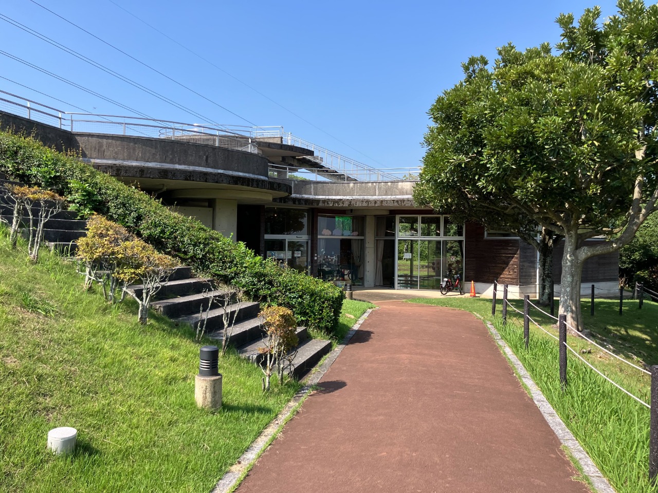 チャイルドハウス遠景